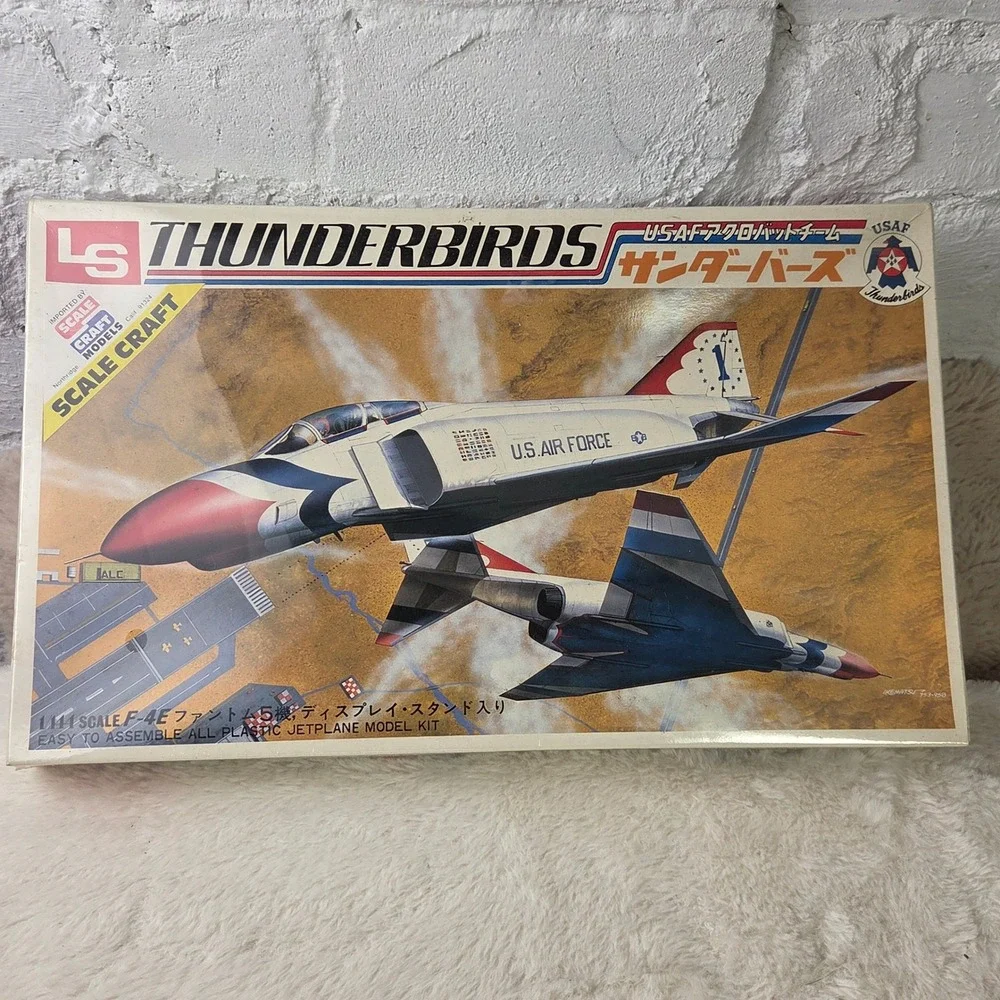 LS Thunderbirds USA F4E Phantom II‎ Plastic Model Kit 1 144 Scale Display Stand